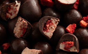 04 bocadin de chocolate cookoa morango liofilizado